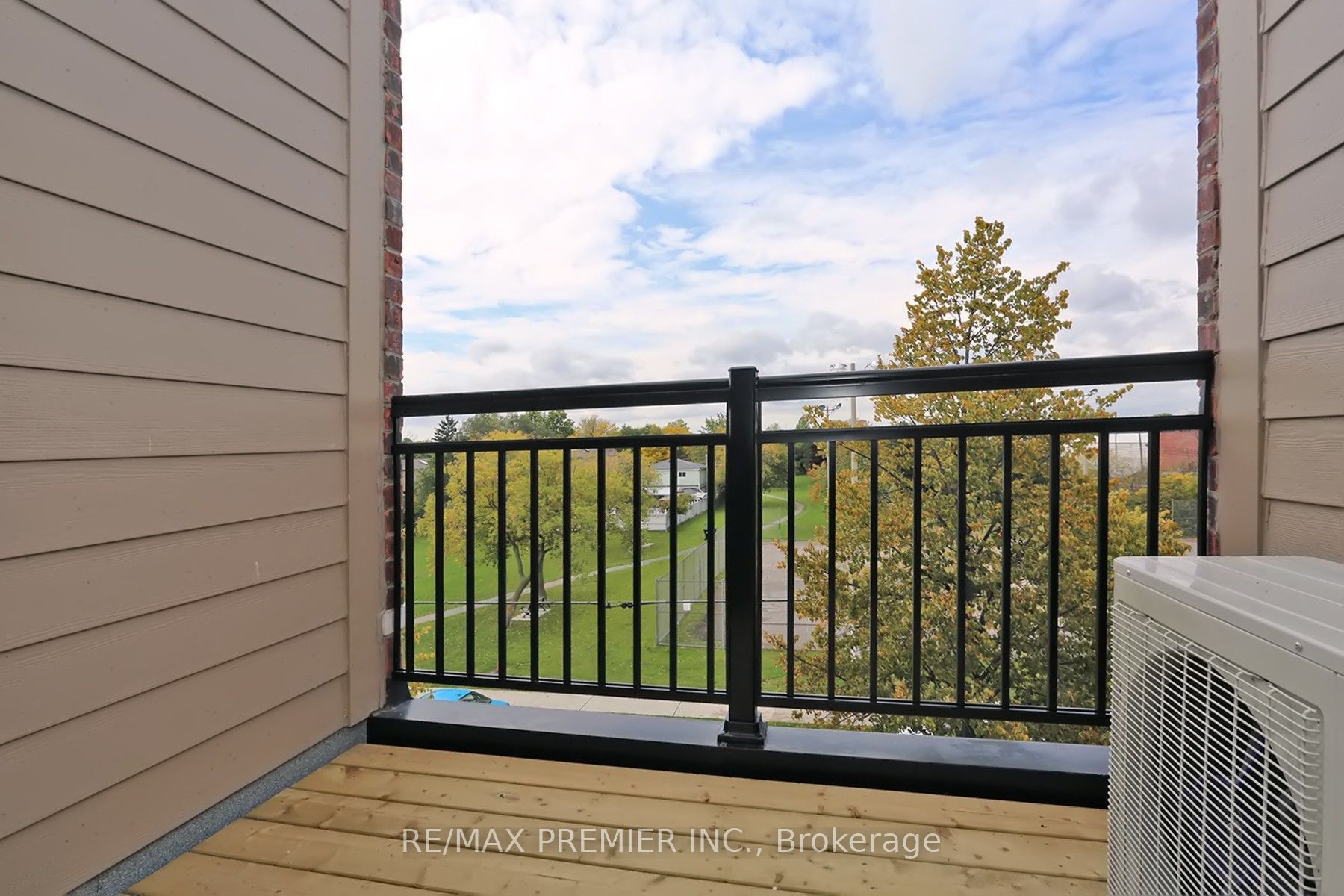 50 Carnation Avenue #147