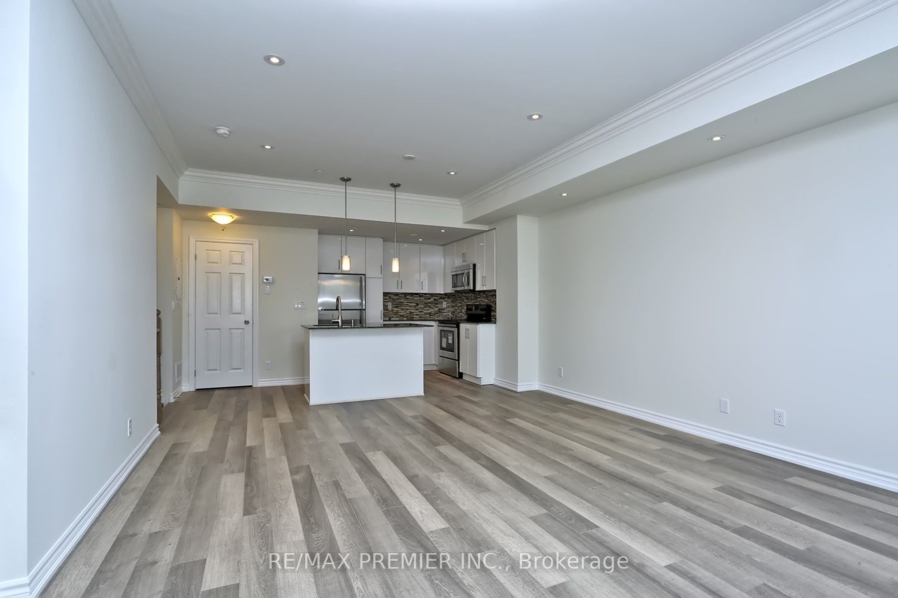 50 Carnation Avenue #147