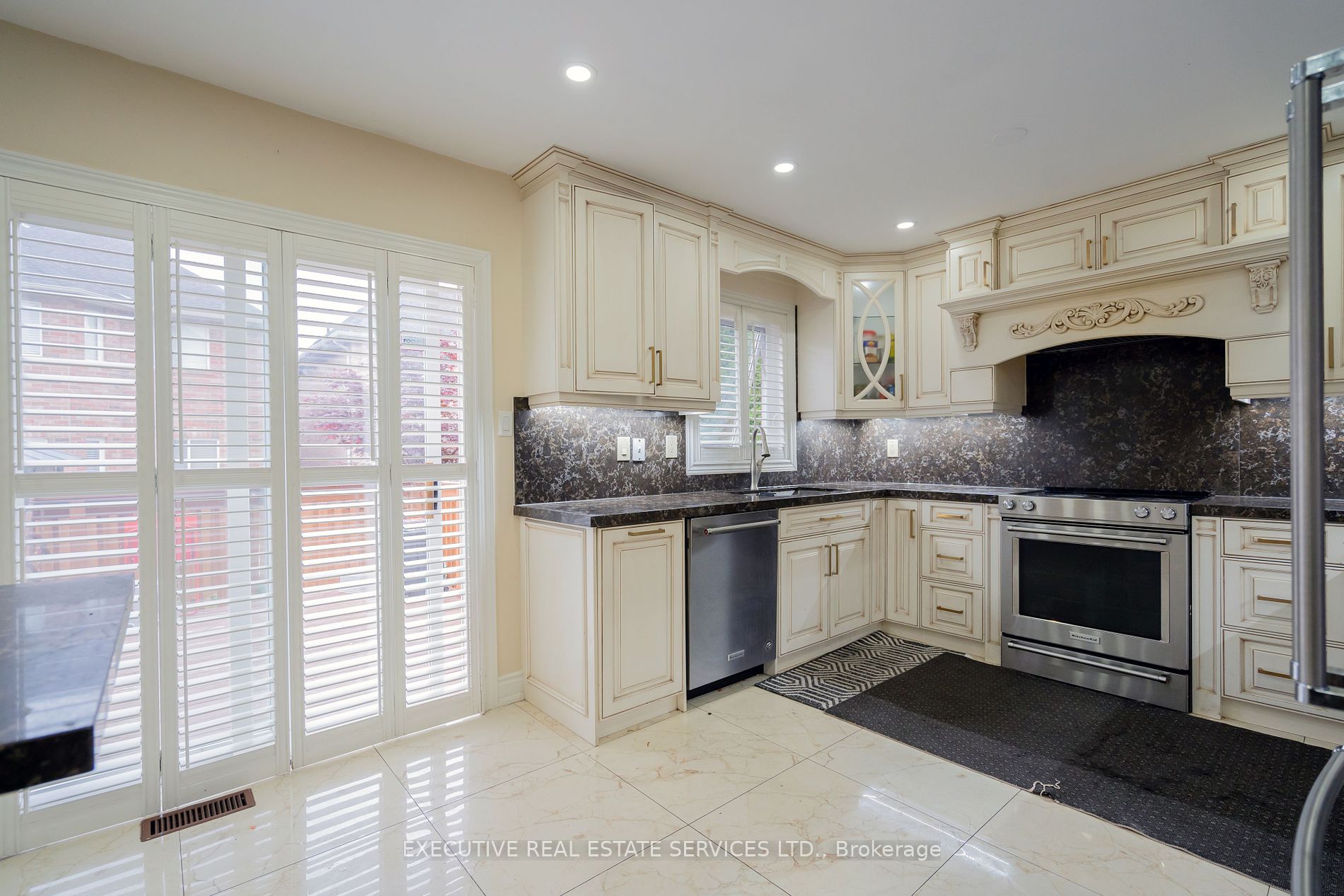 11 Briardale Road