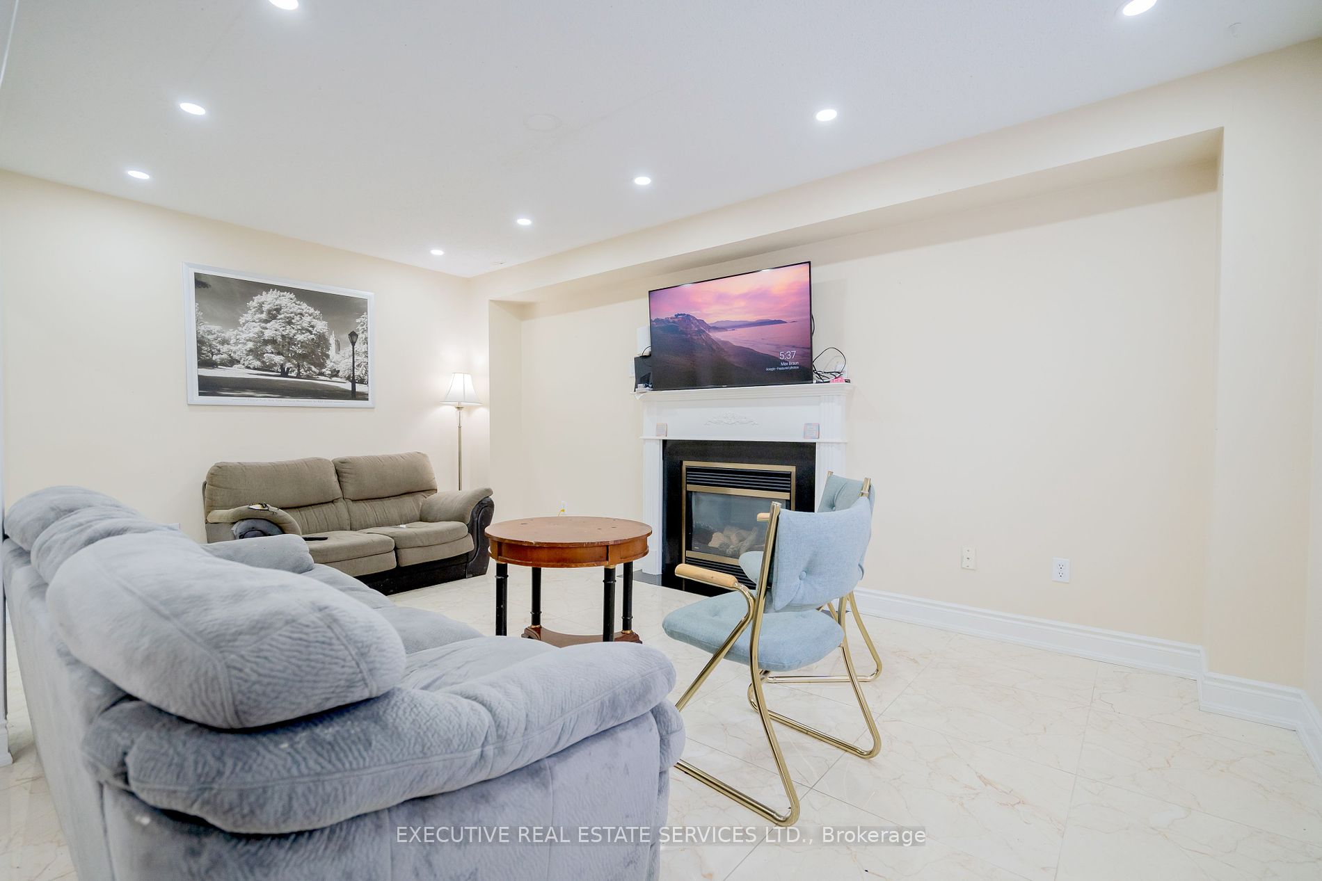11 Briardale Road