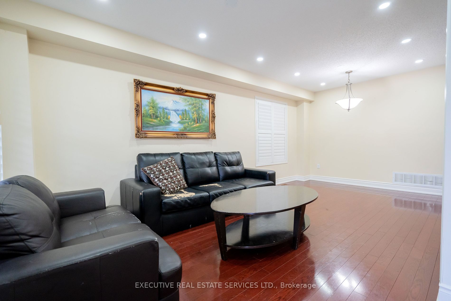 11 Briardale Road