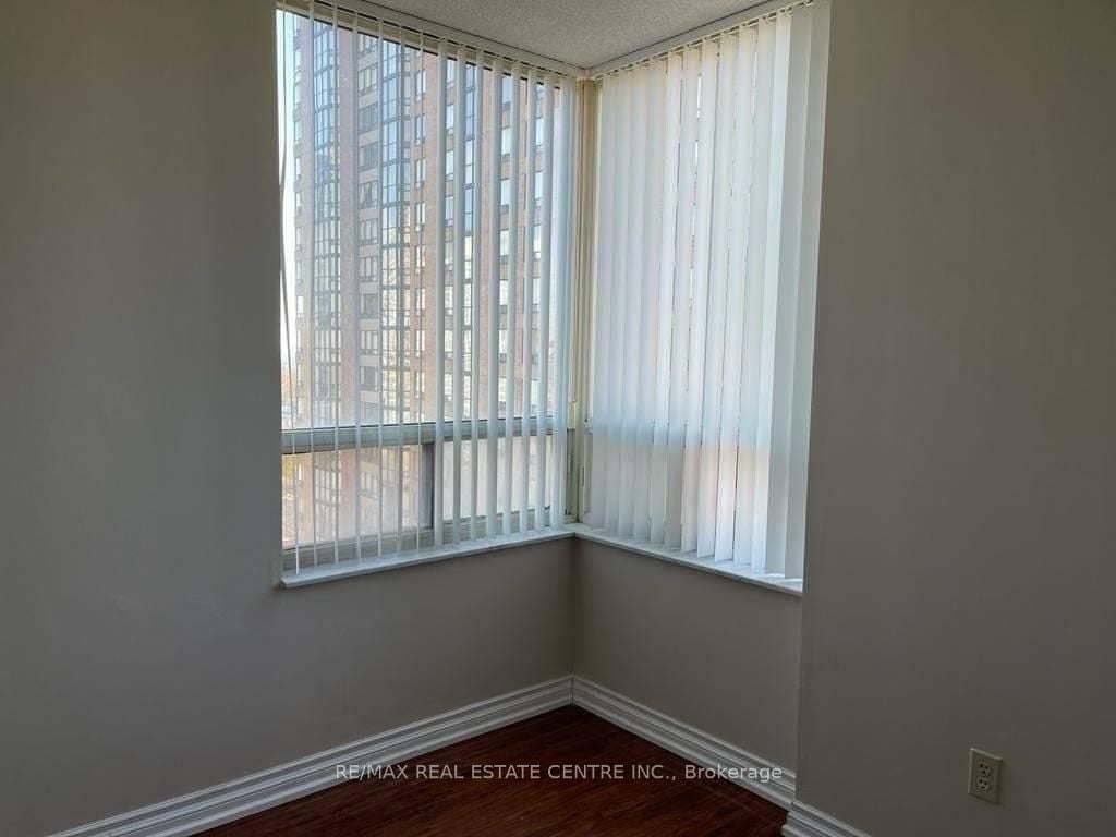 265 Enfield Place, #1403