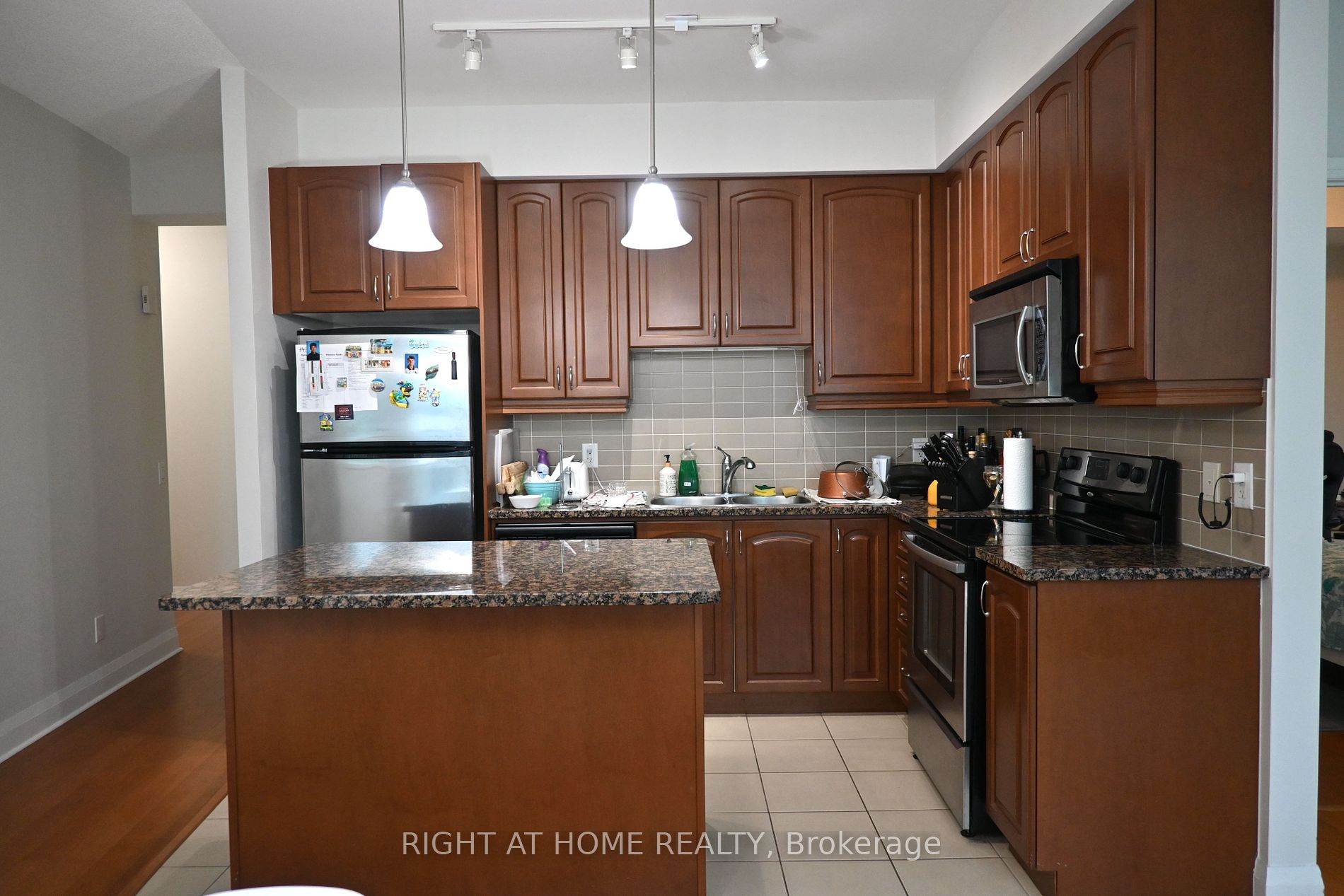 1 Hurontario Street #315