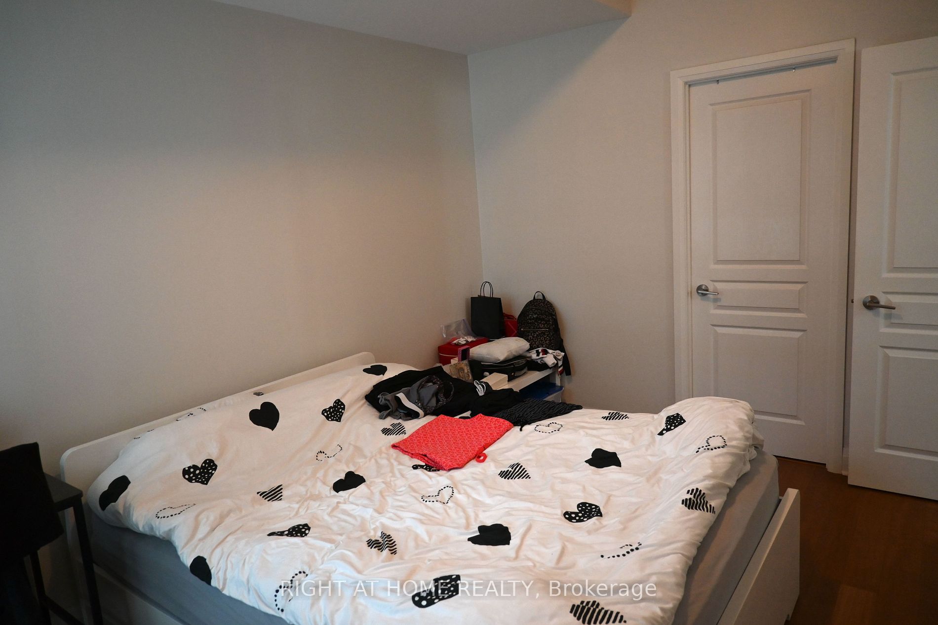 1 Hurontario Street #315