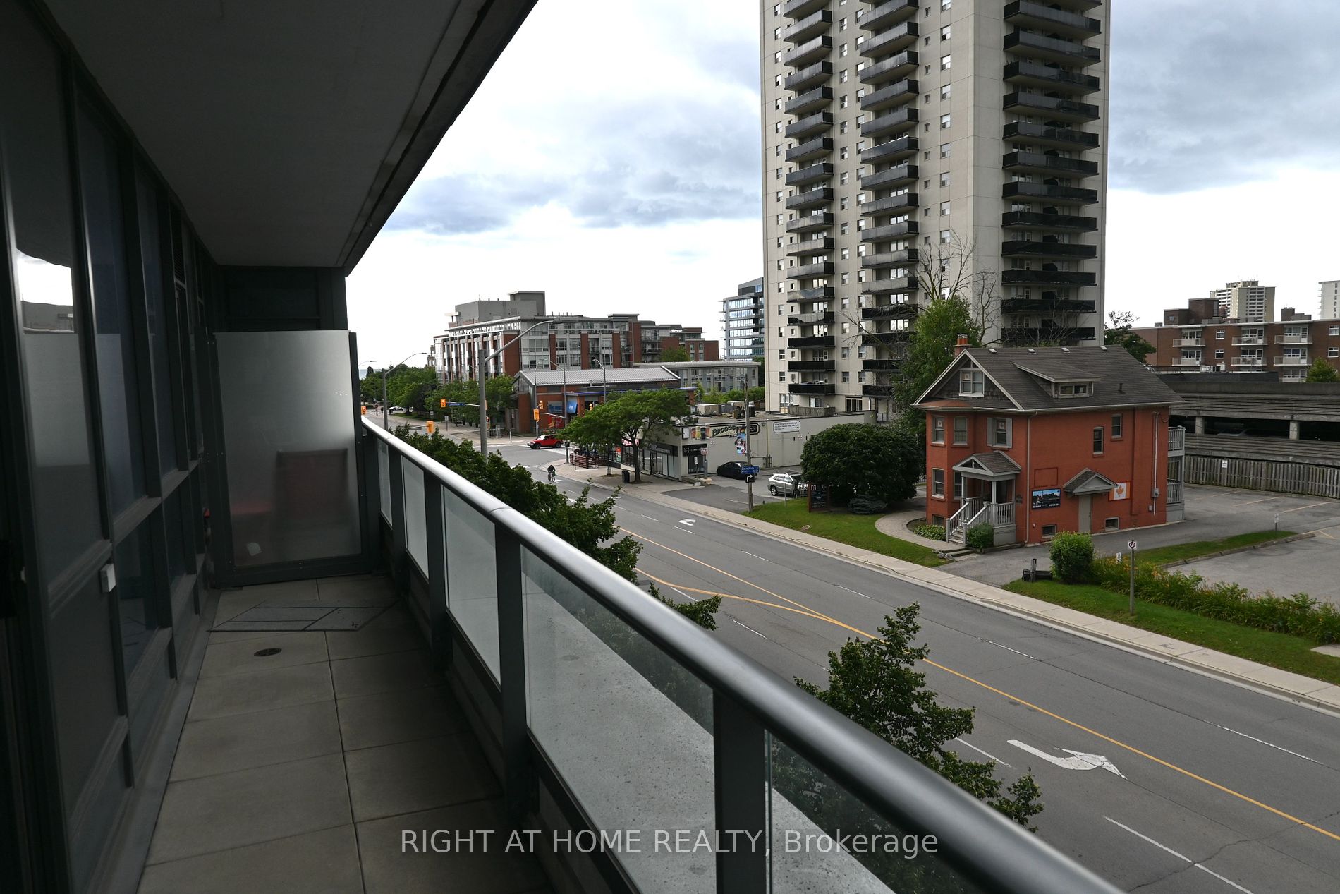 1 Hurontario Street #315