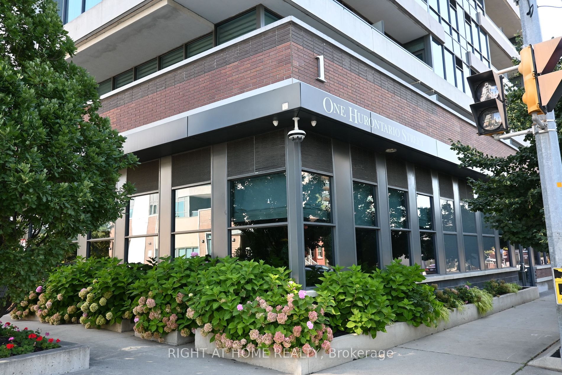 1 Hurontario Street #315