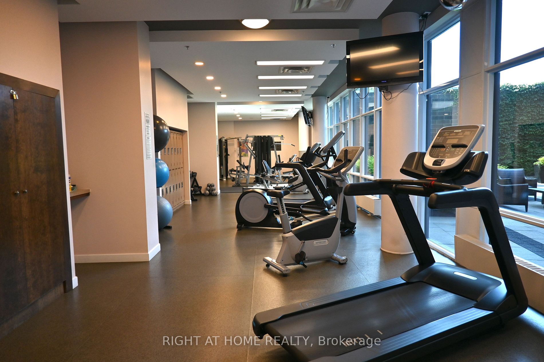 1 Hurontario Street #315