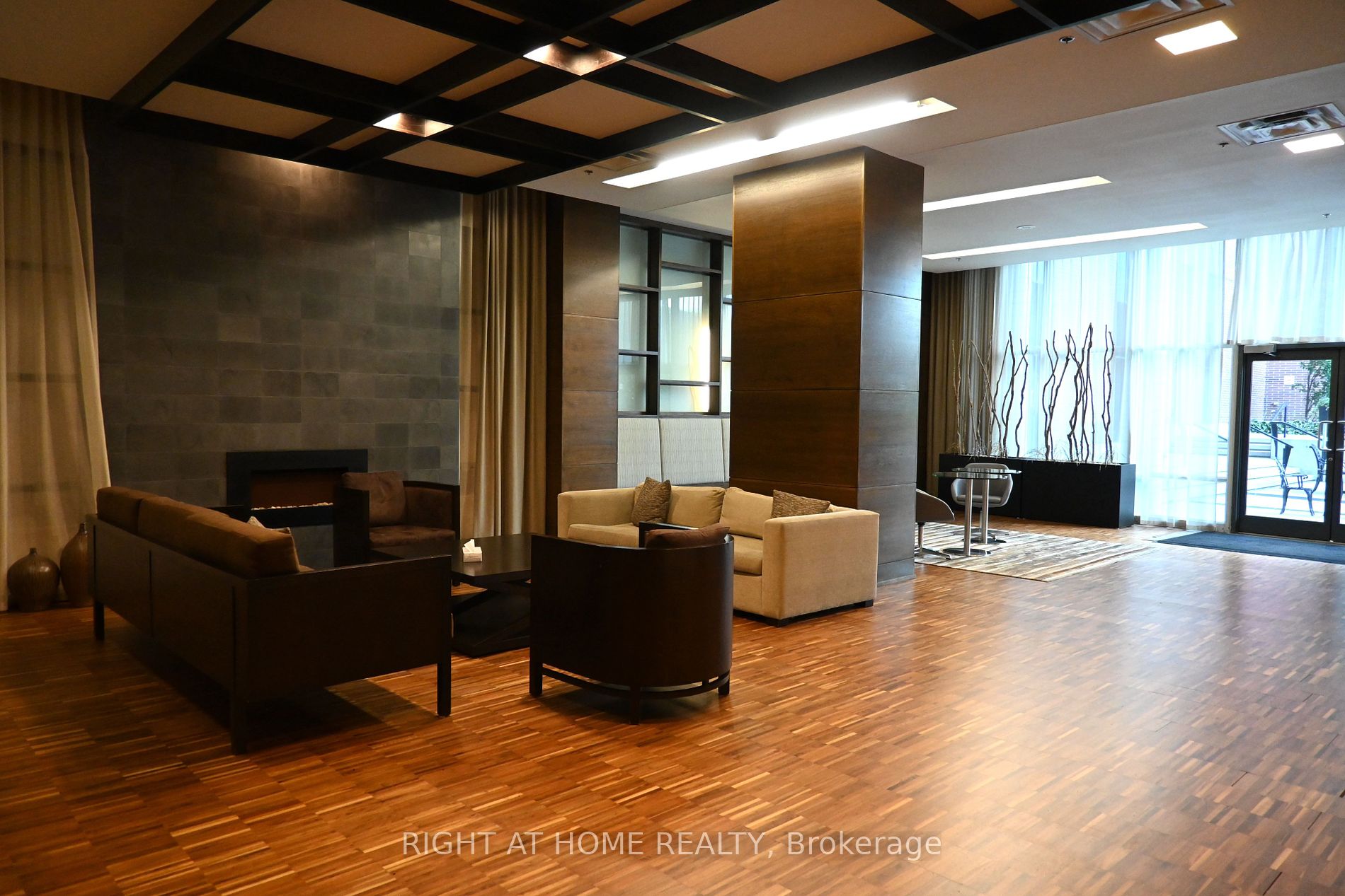 1 Hurontario Street #315