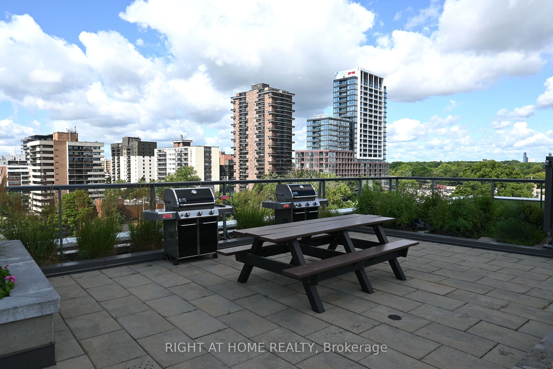 1 Hurontario Street #315