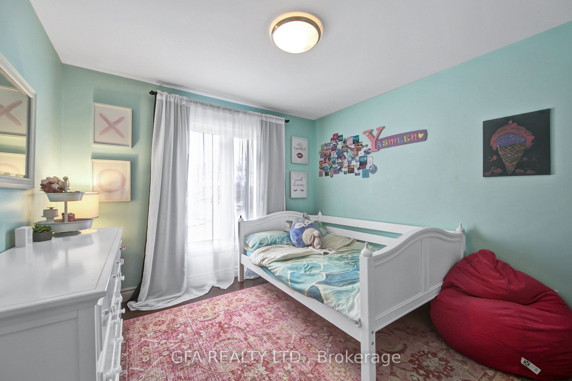 2424 Yolanda Drive