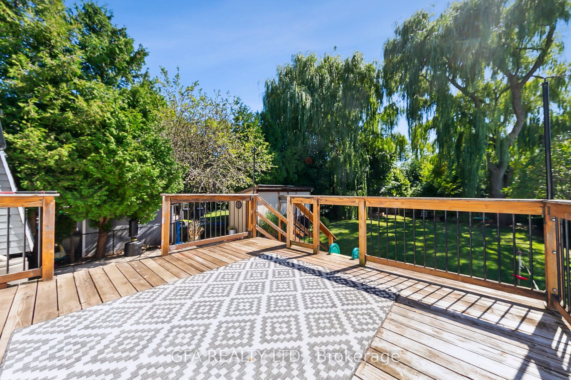 2424 Yolanda Drive
