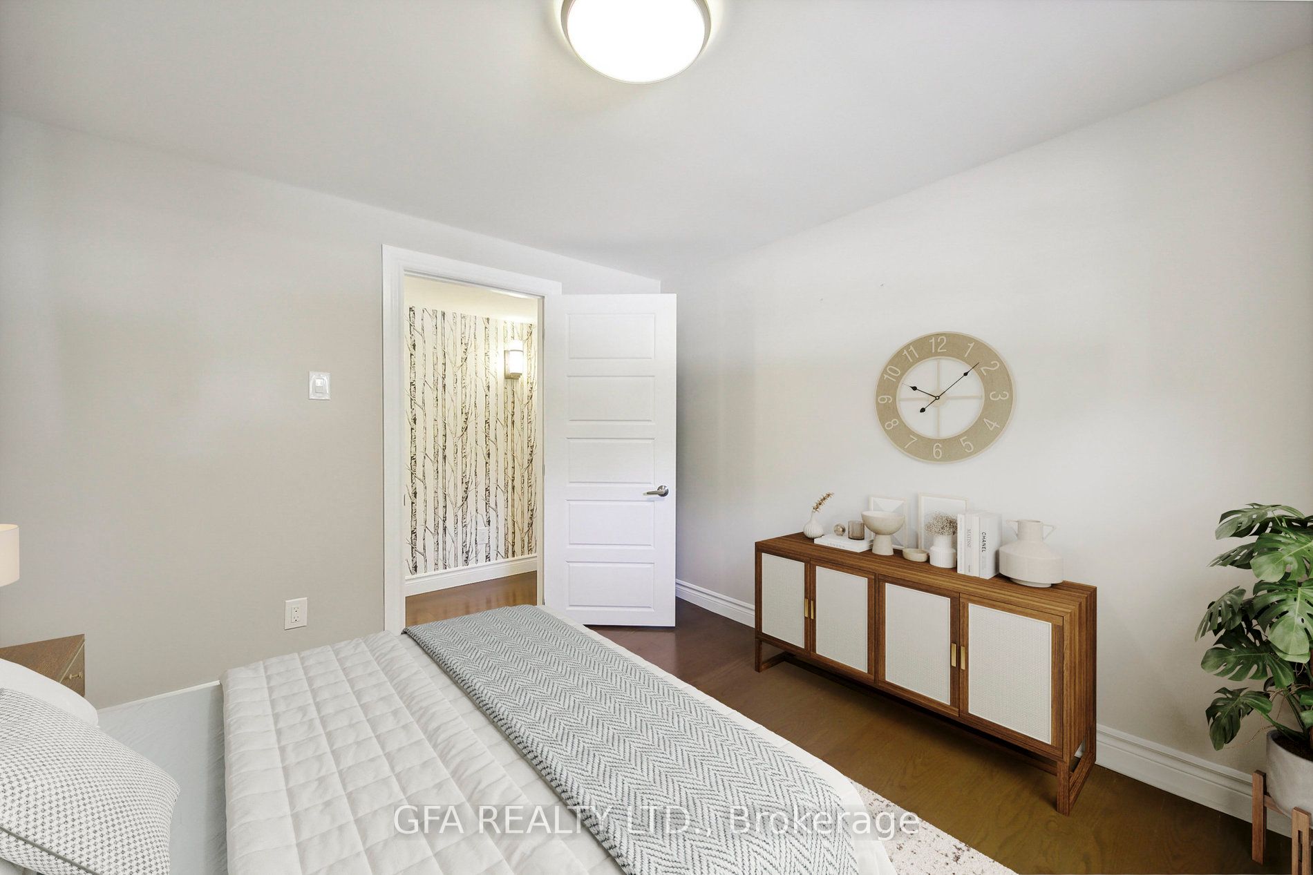 2424 Yolanda Drive
