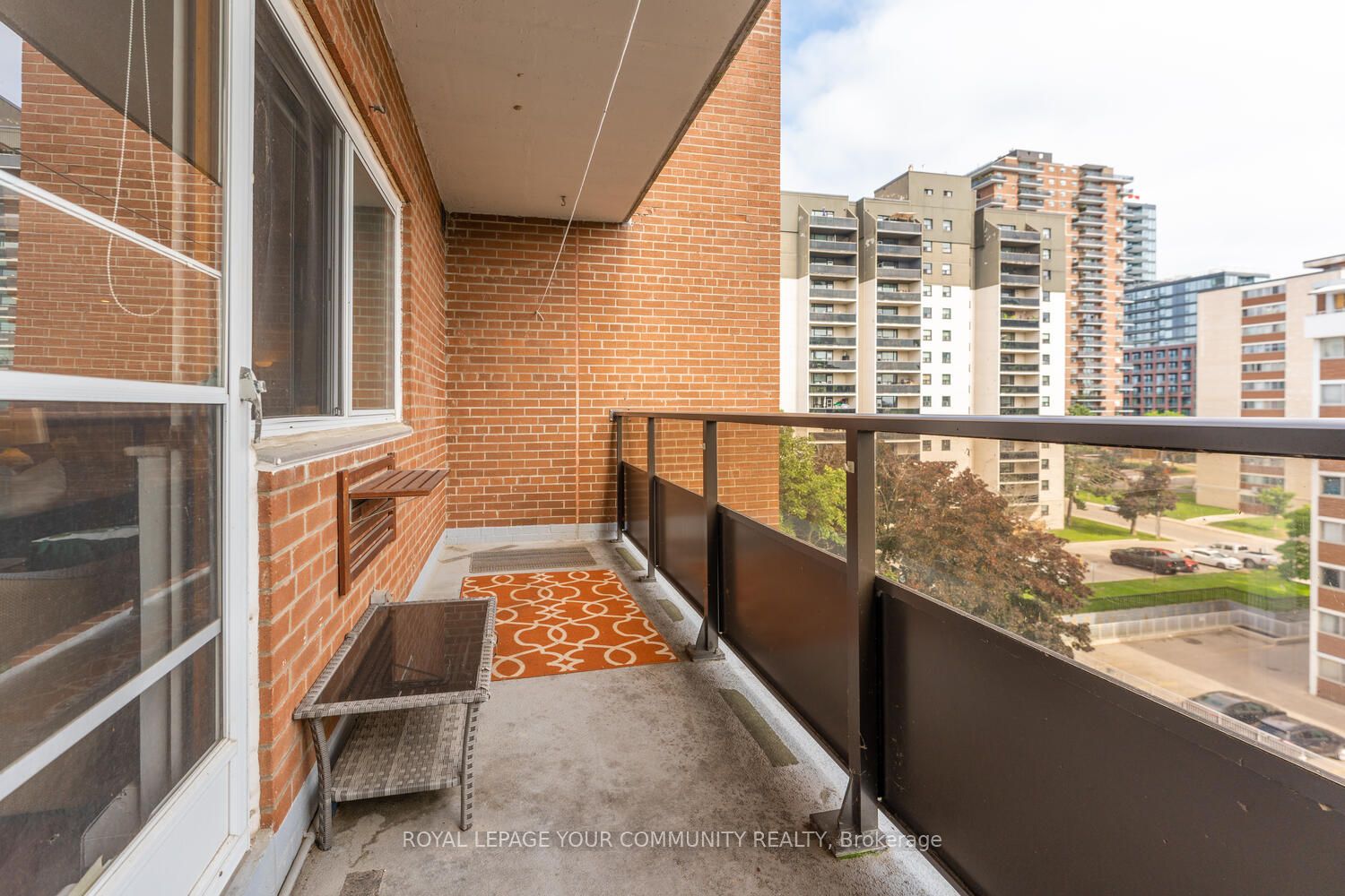 15 Elizabeth Street N #704