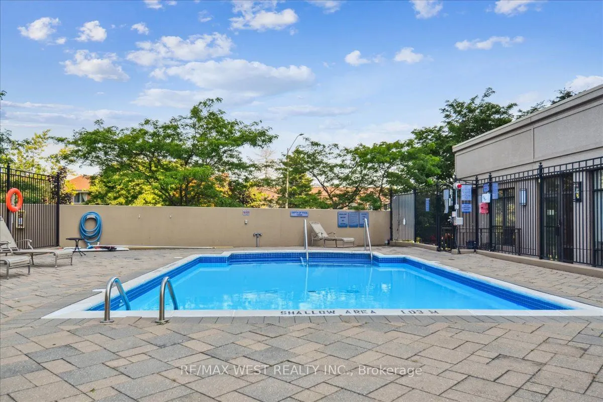 220 Forum Drive, #Th#111