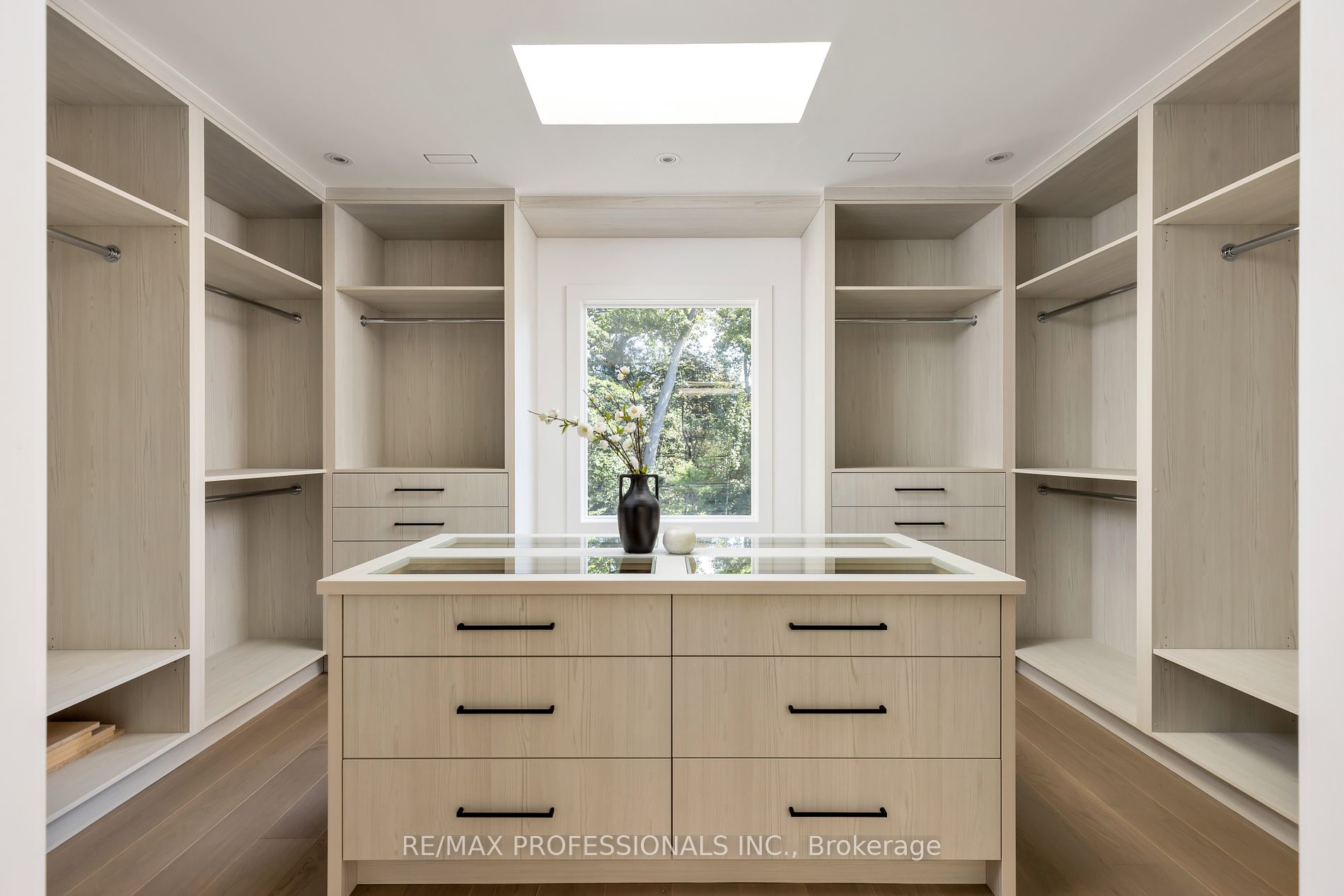 15 Edenbrook Hill