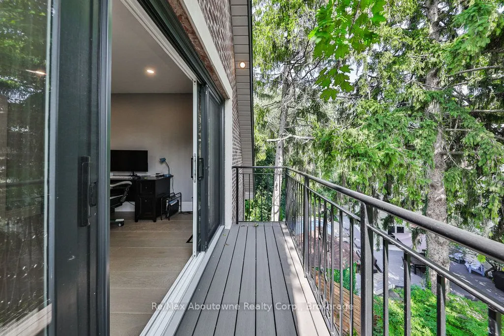 2409 Lakeshore Road