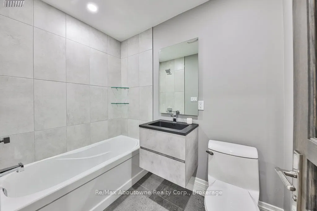 2409 Lakeshore Road