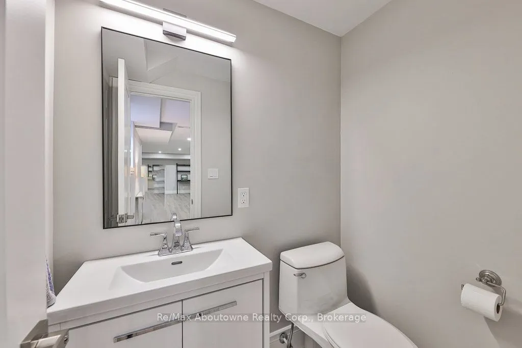 2409 Lakeshore Road