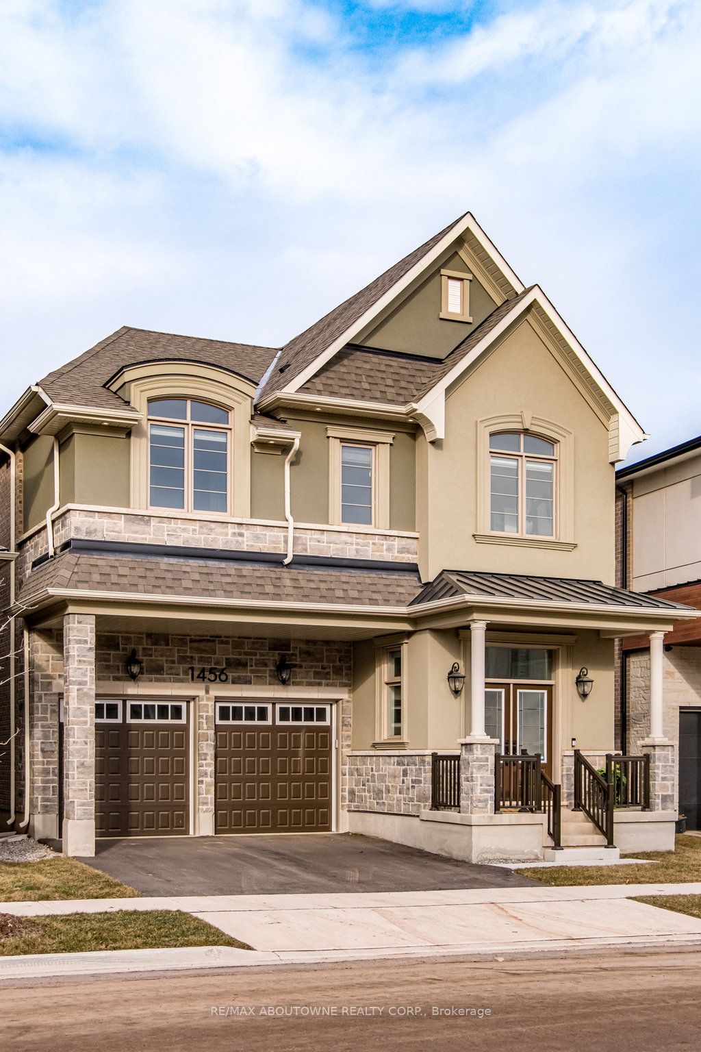1456 Ford Strathy Crescent