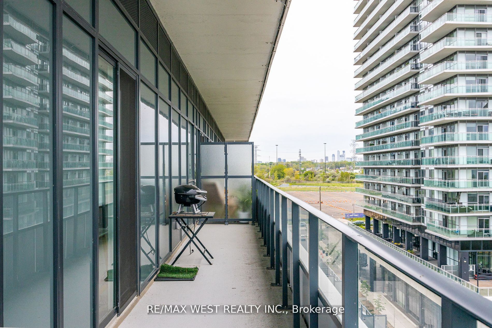 20 Shore Breeze Drive, #702