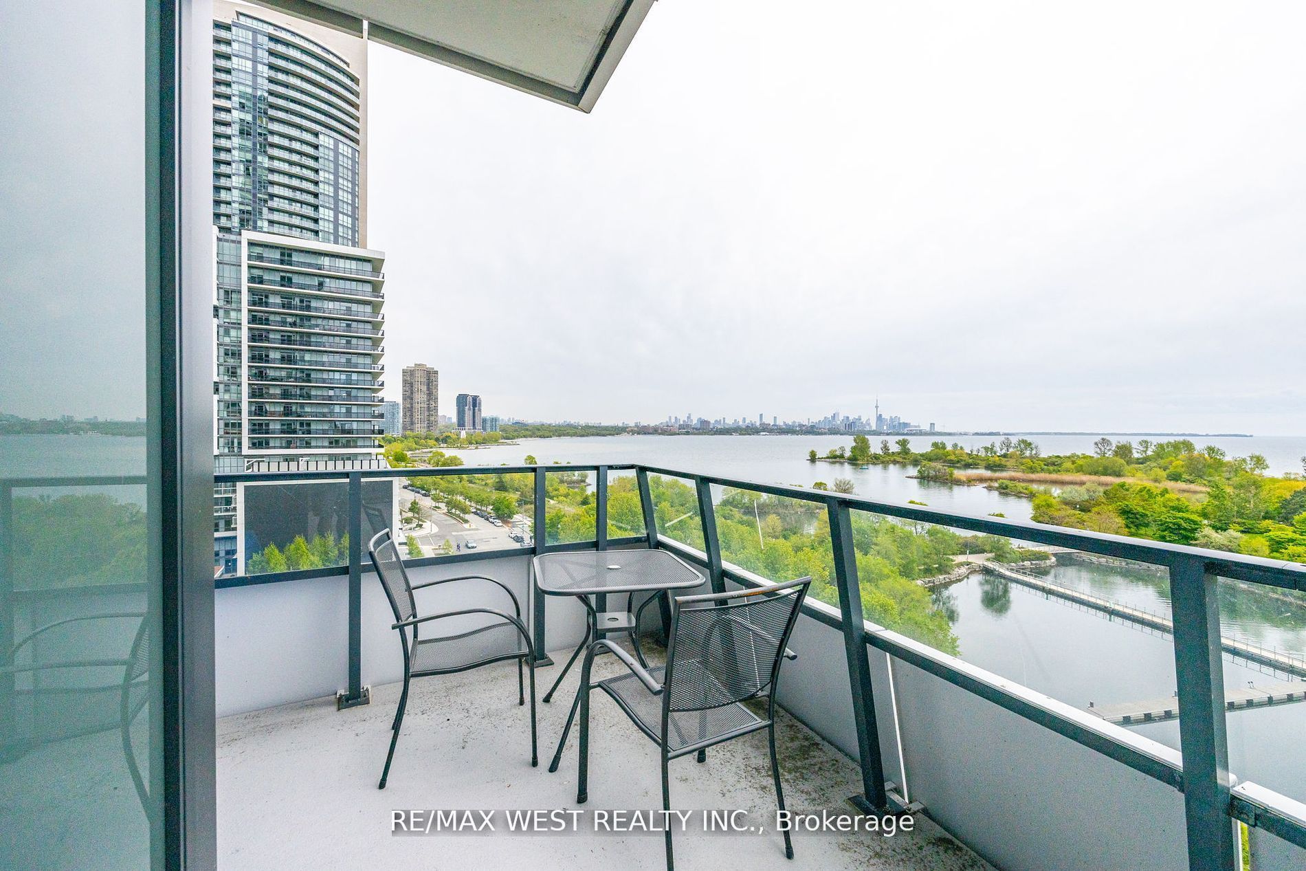 20 Shore Breeze Drive, #702