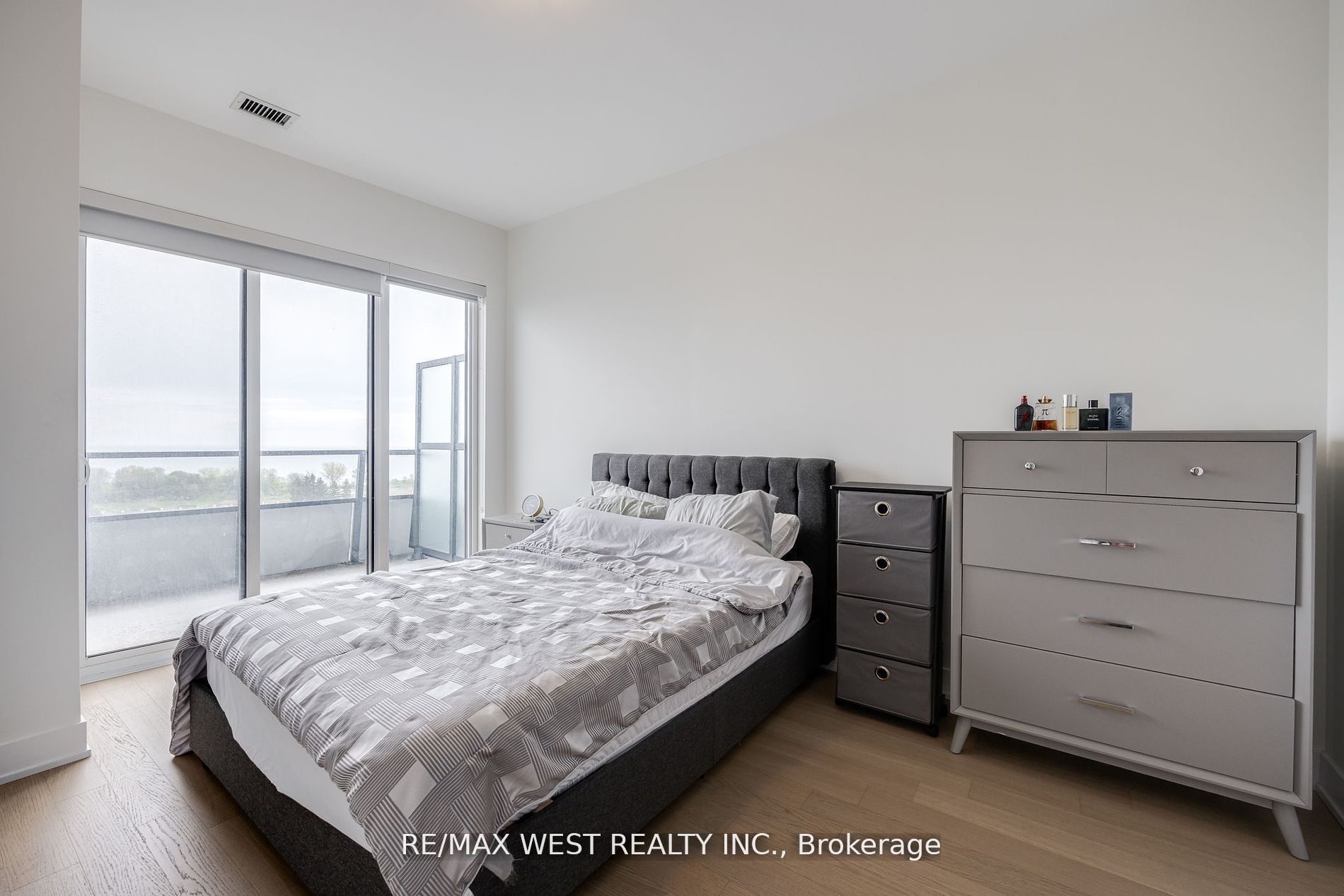 20 Shore Breeze Drive, #702