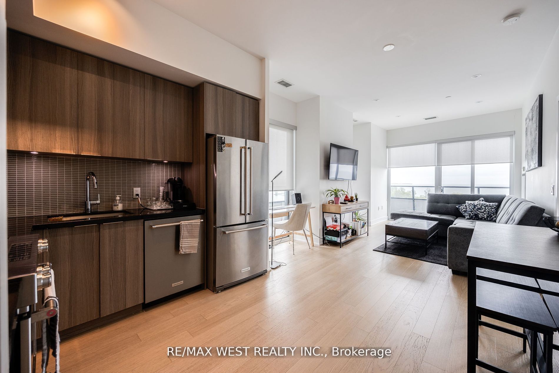 20 Shore Breeze Drive, #702