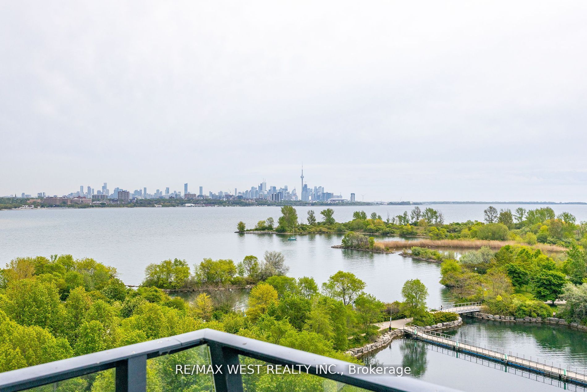 20 Shore Breeze Drive, #702