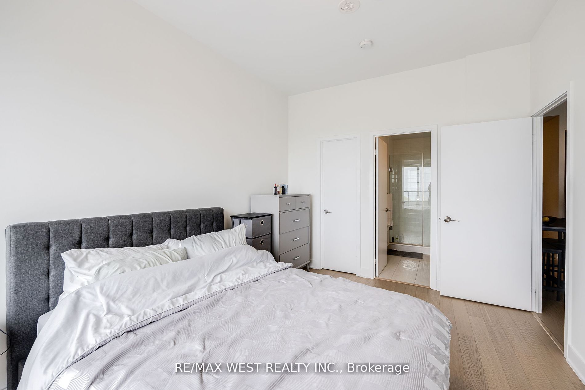20 Shore Breeze Drive, #702