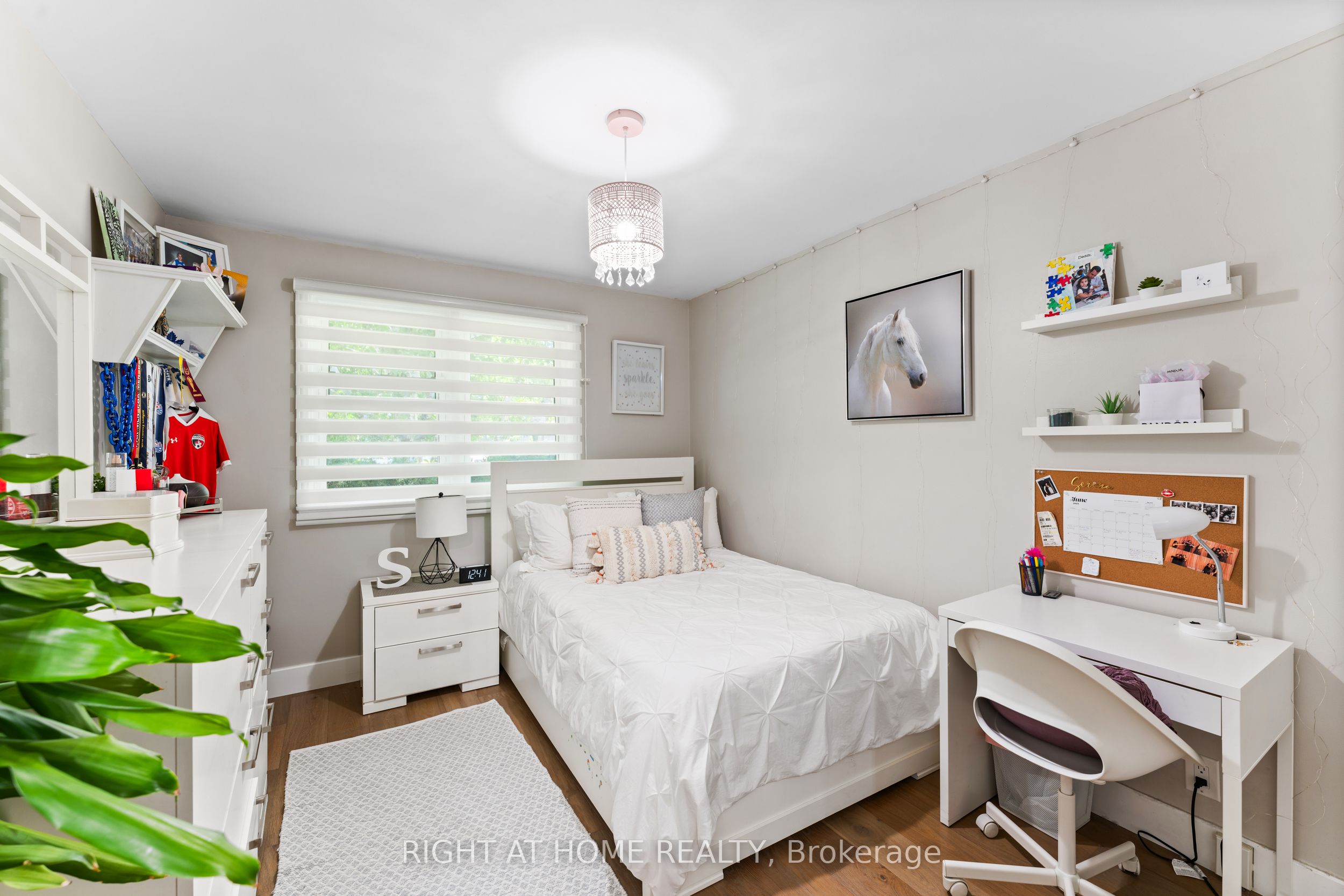 1357 Saginaw Crescent