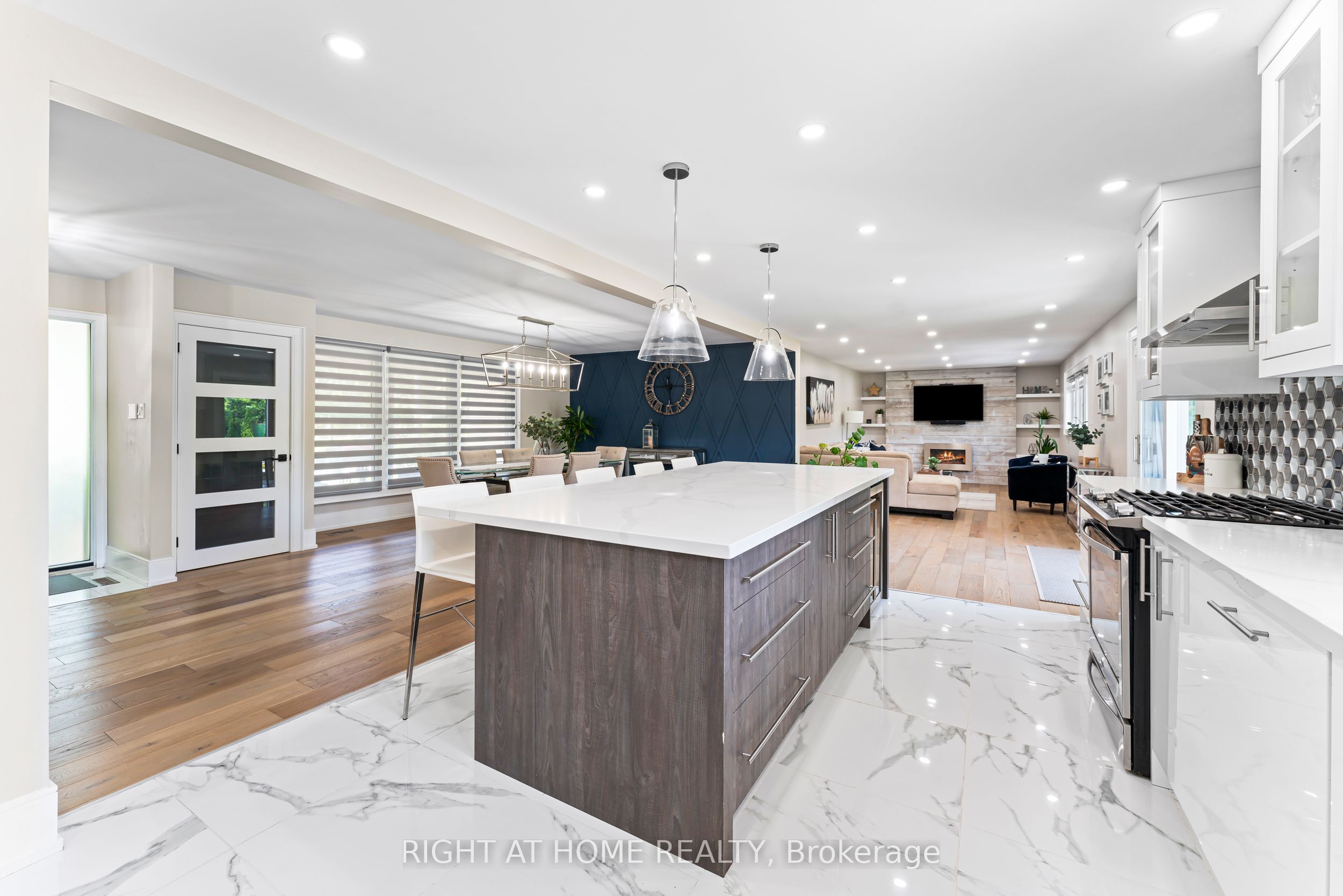 1357 Saginaw Crescent