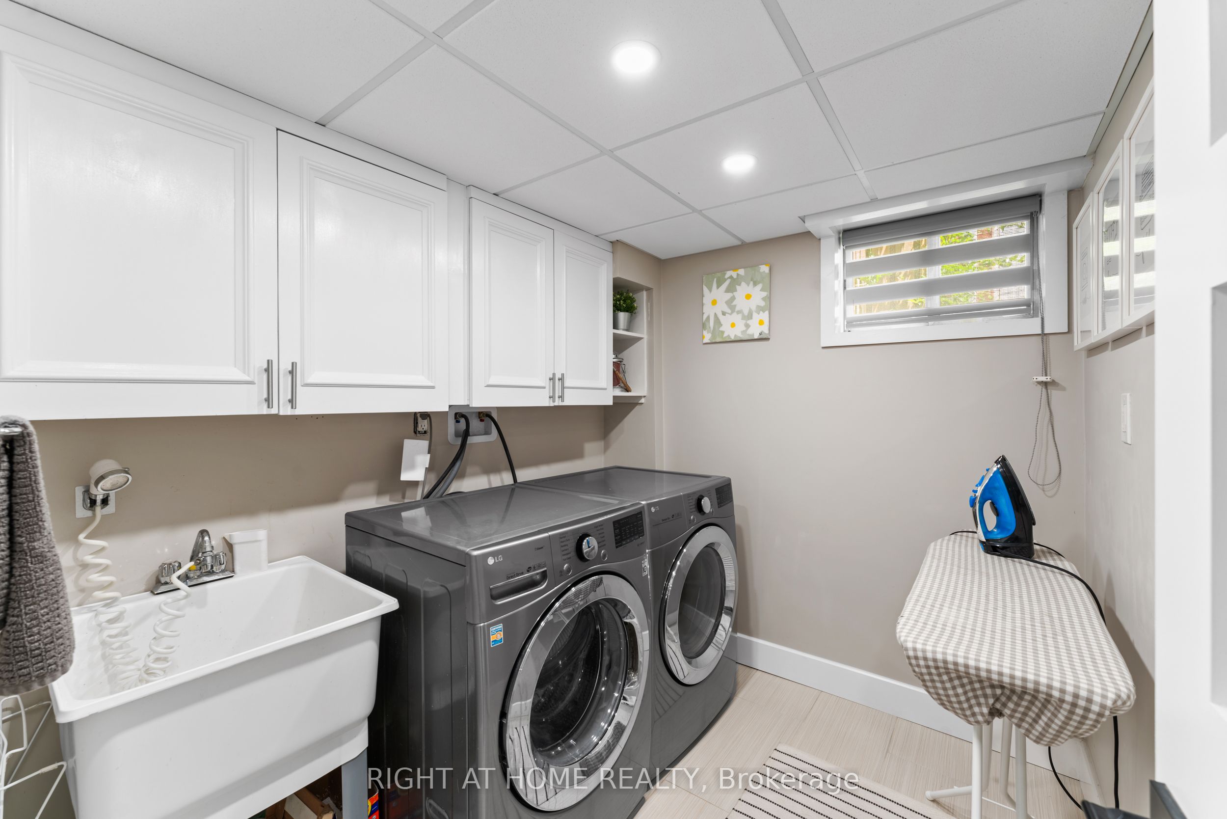 1357 Saginaw Crescent