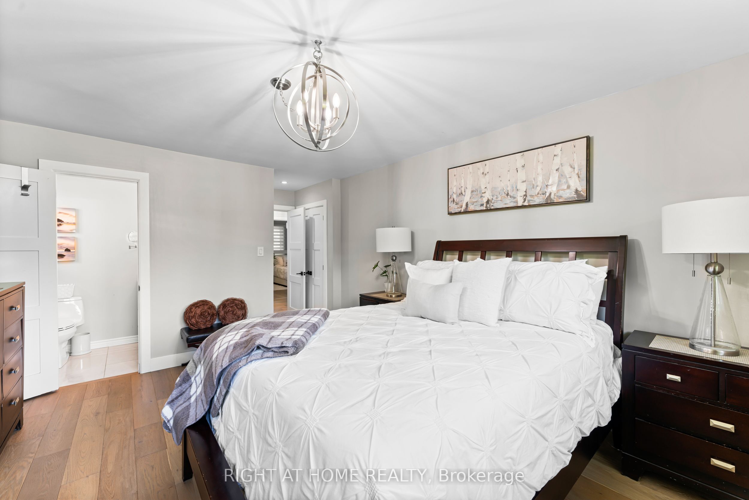 1357 Saginaw Crescent