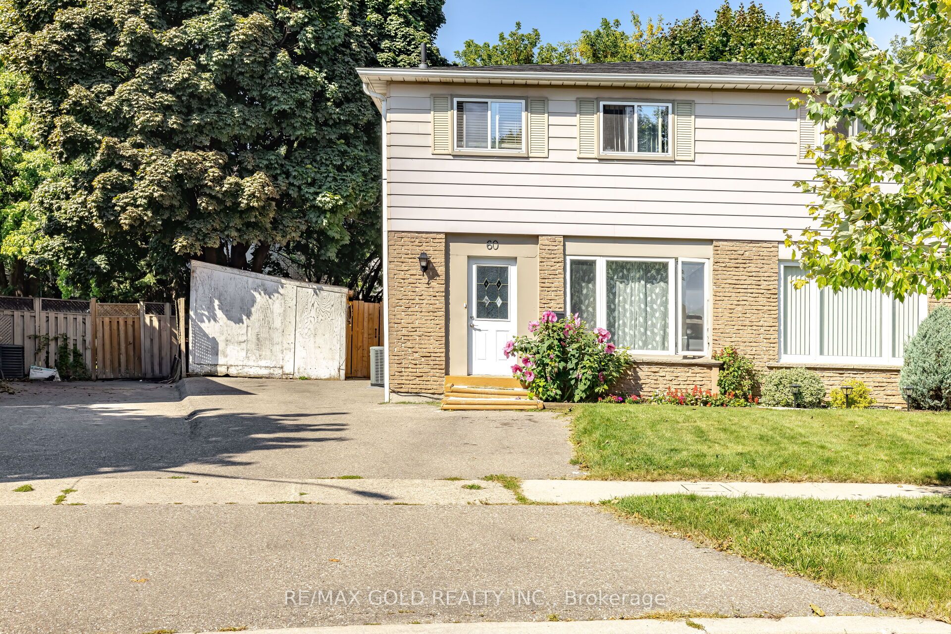 60 Chipwood Crescent
