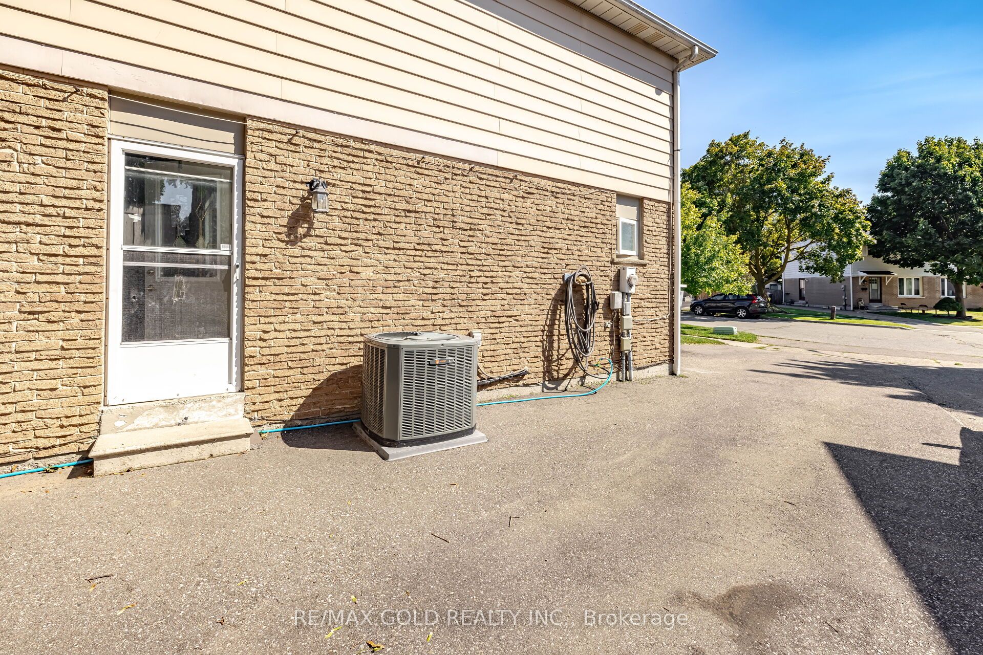 60 Chipwood Crescent