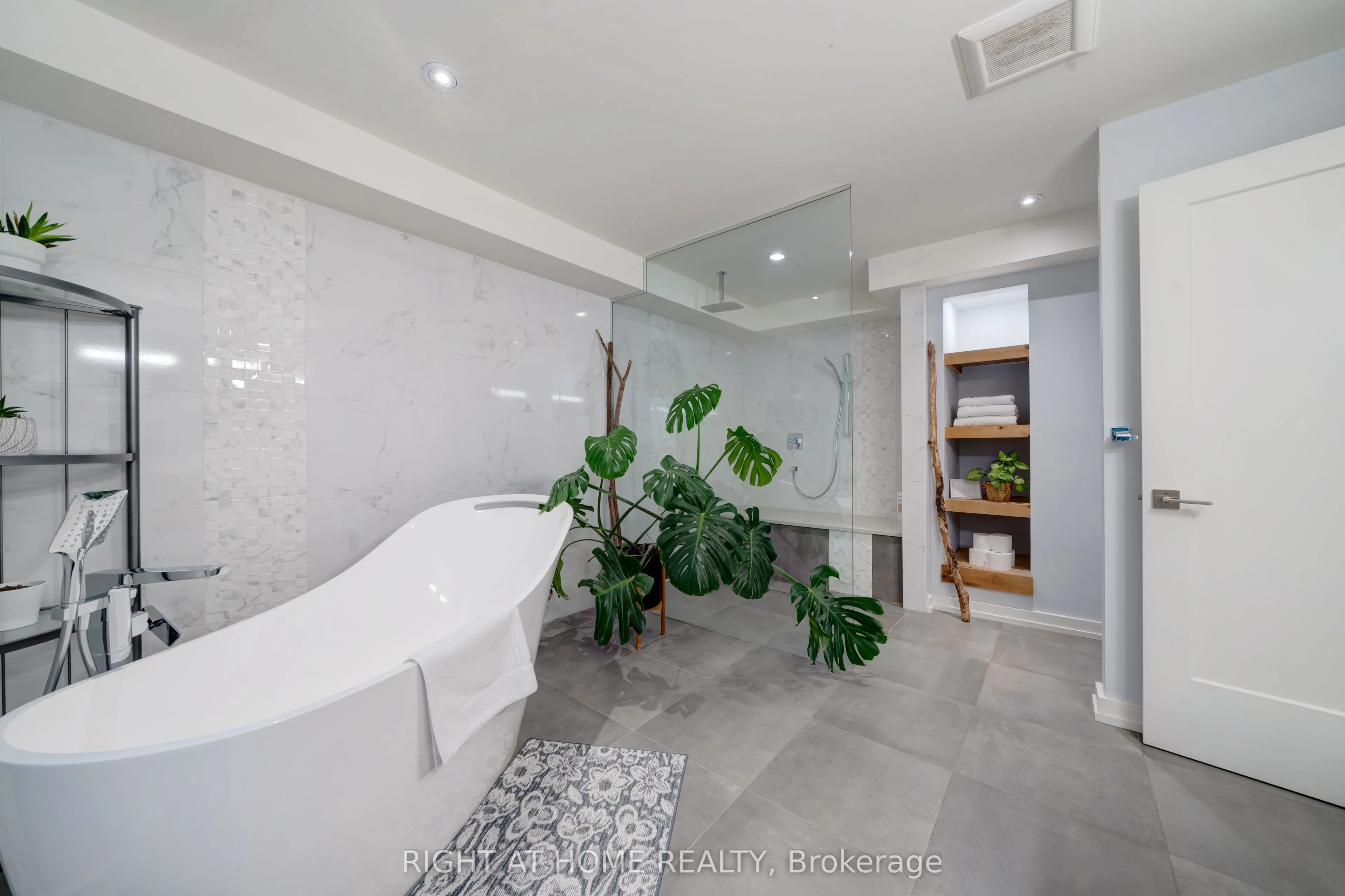 868 Danforth Place