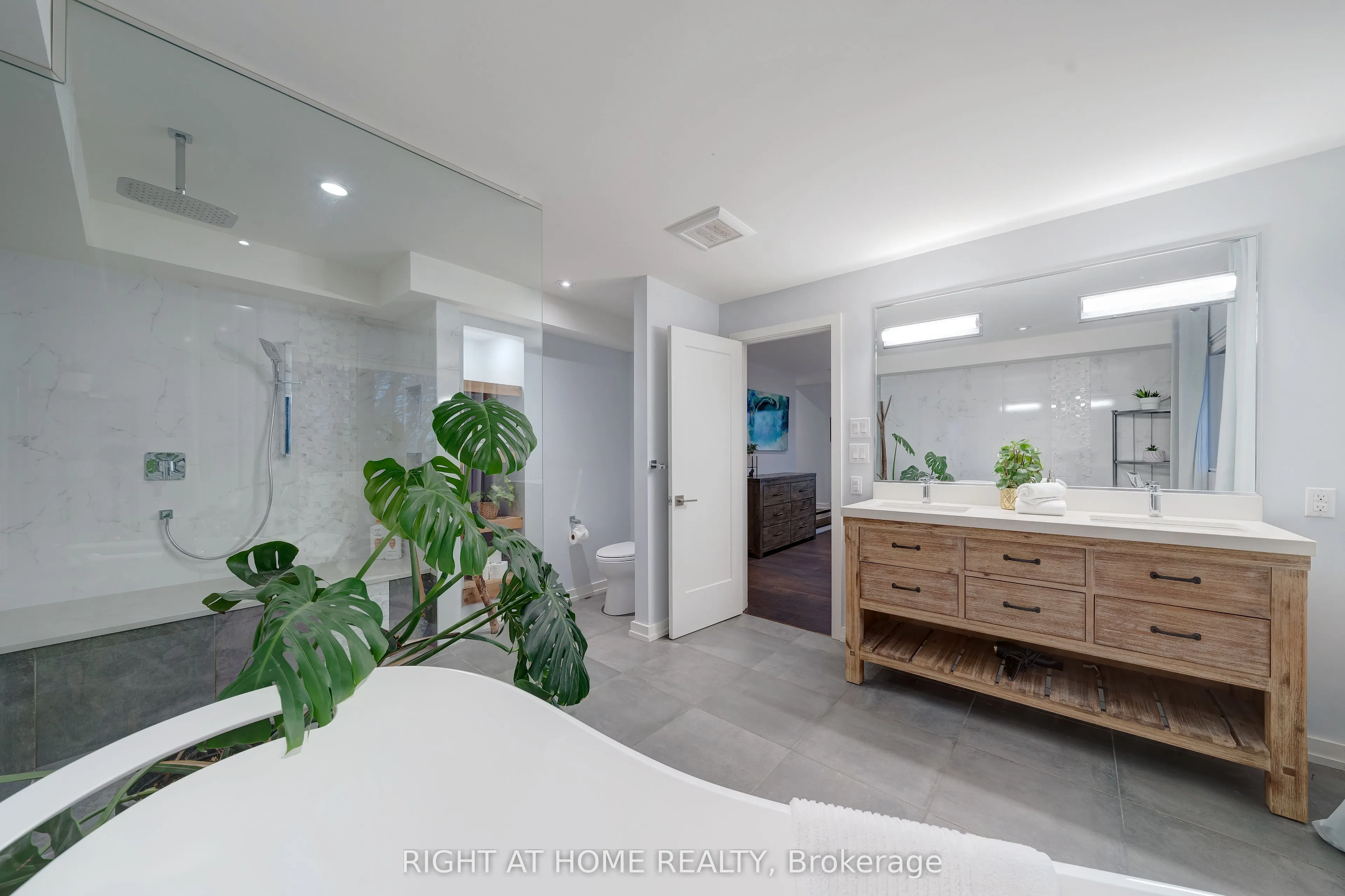868 Danforth Place