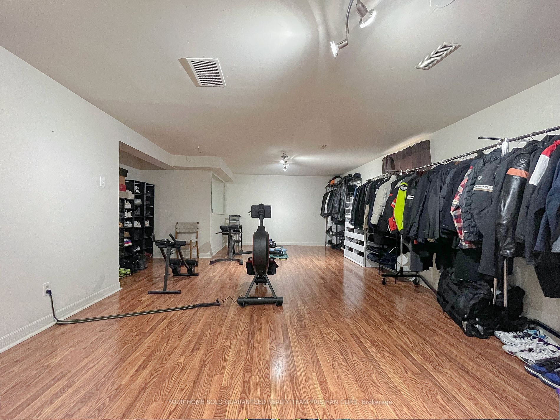 268 Mineola Road E