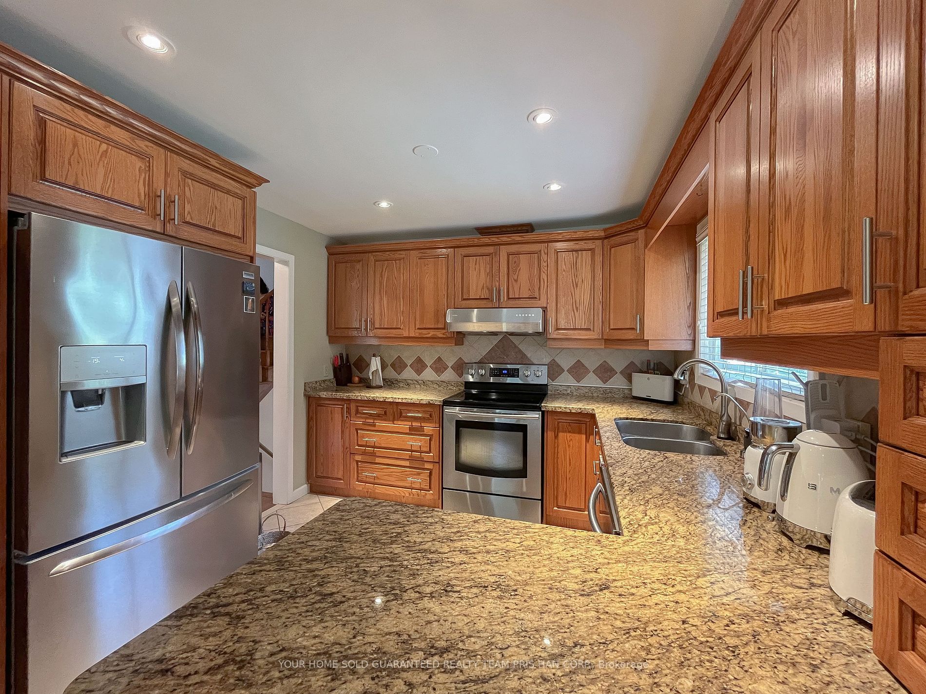 268 Mineola Road E