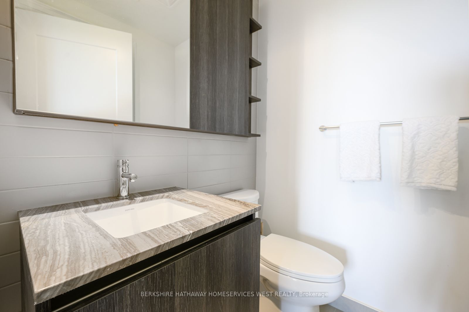 21 Park Street E #1009