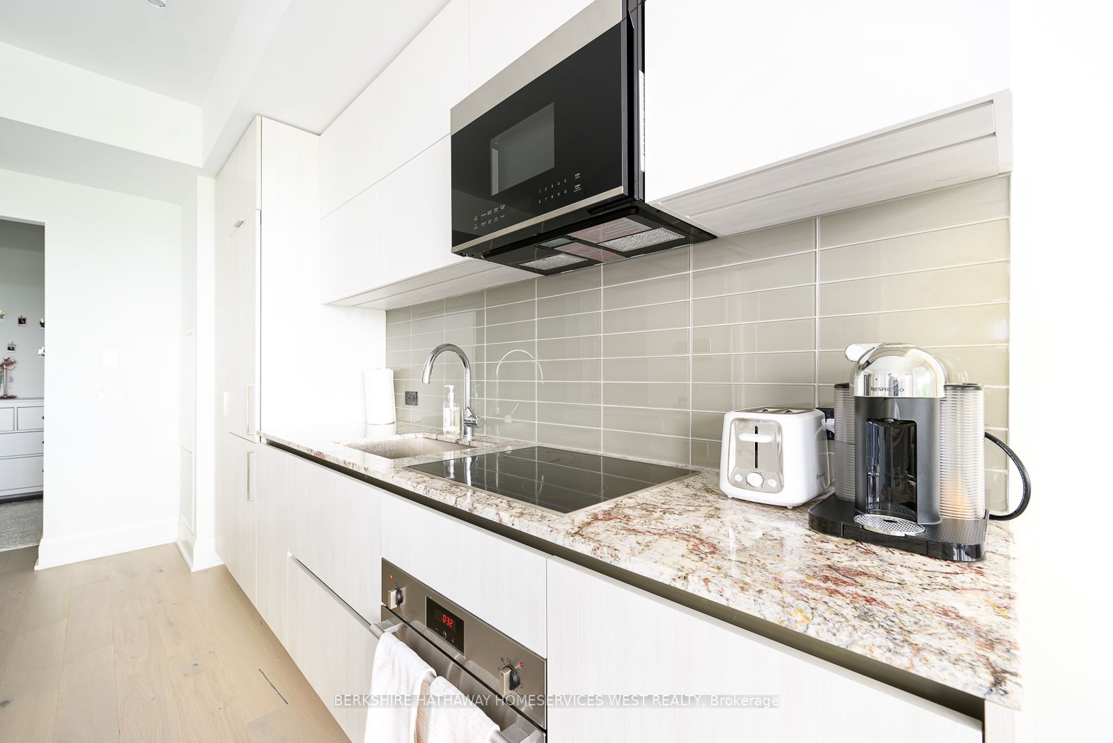 21 Park Street E #1009