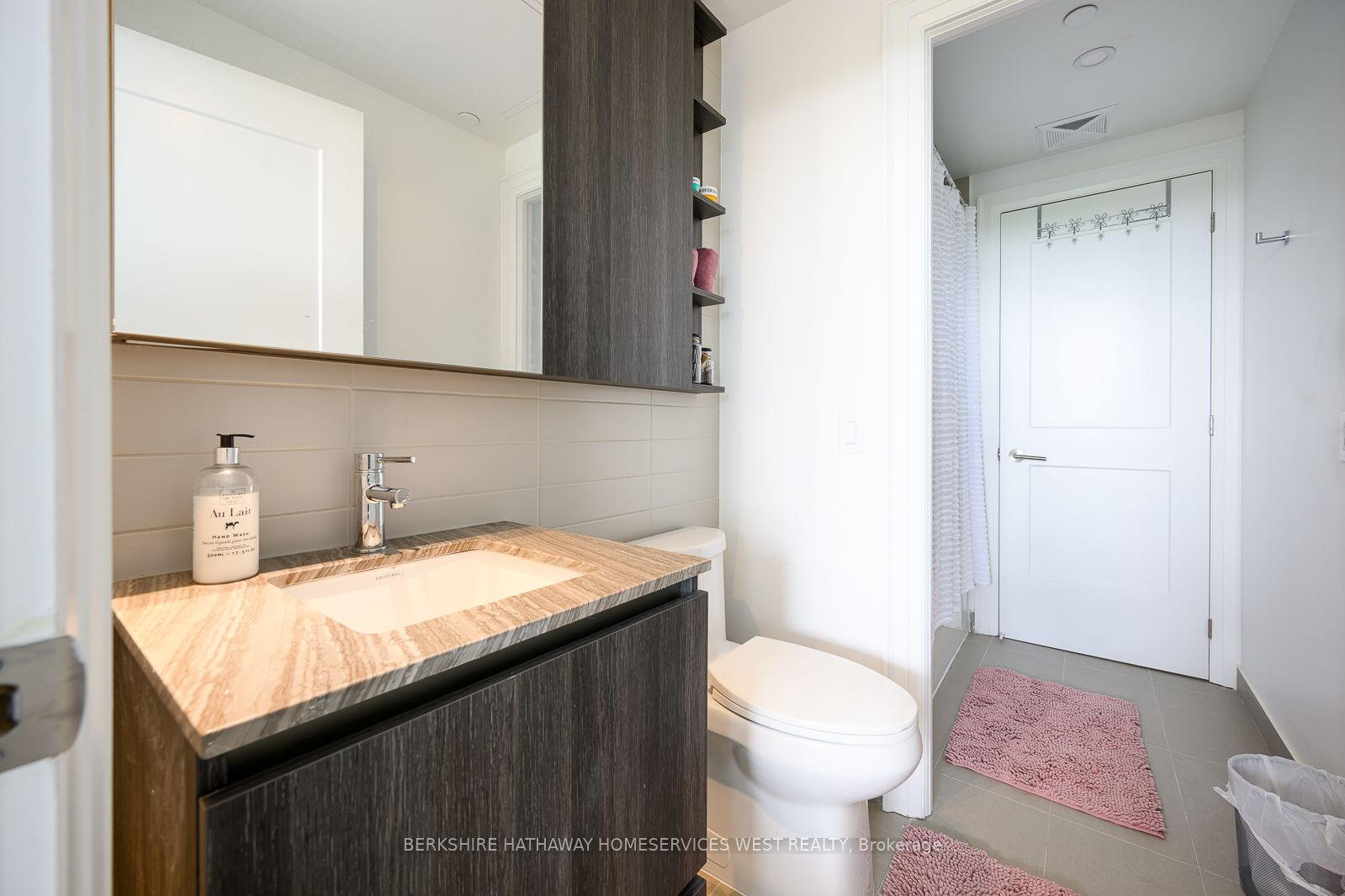 21 Park Street E #1009