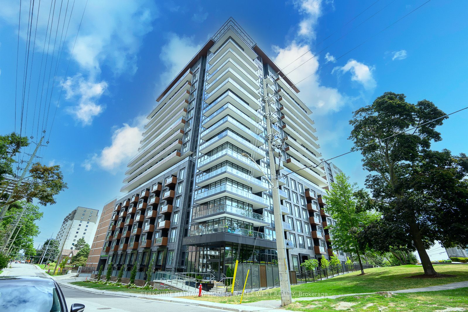 21 Park Street E #1009