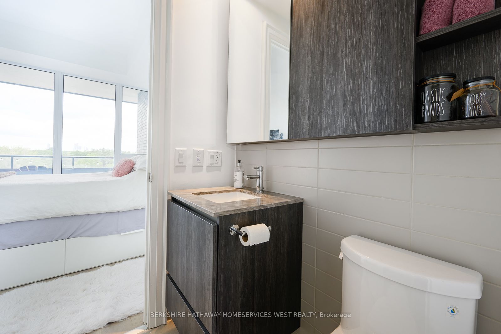21 Park Street E #1009