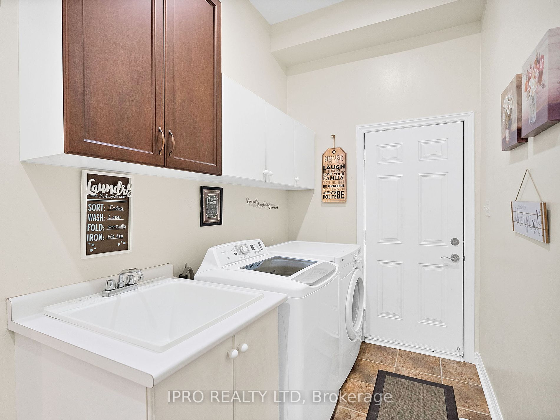 15 Oakhaven Road