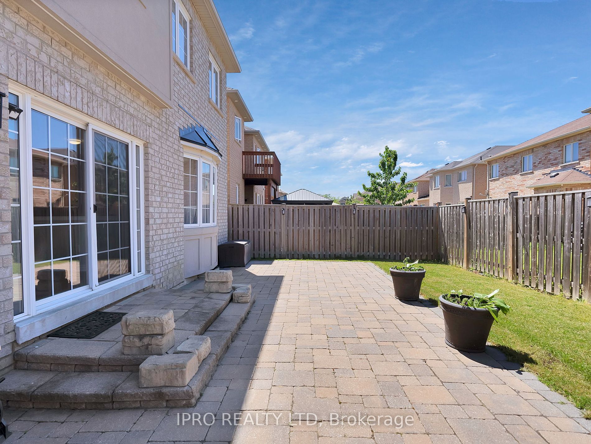 15 Oakhaven Road