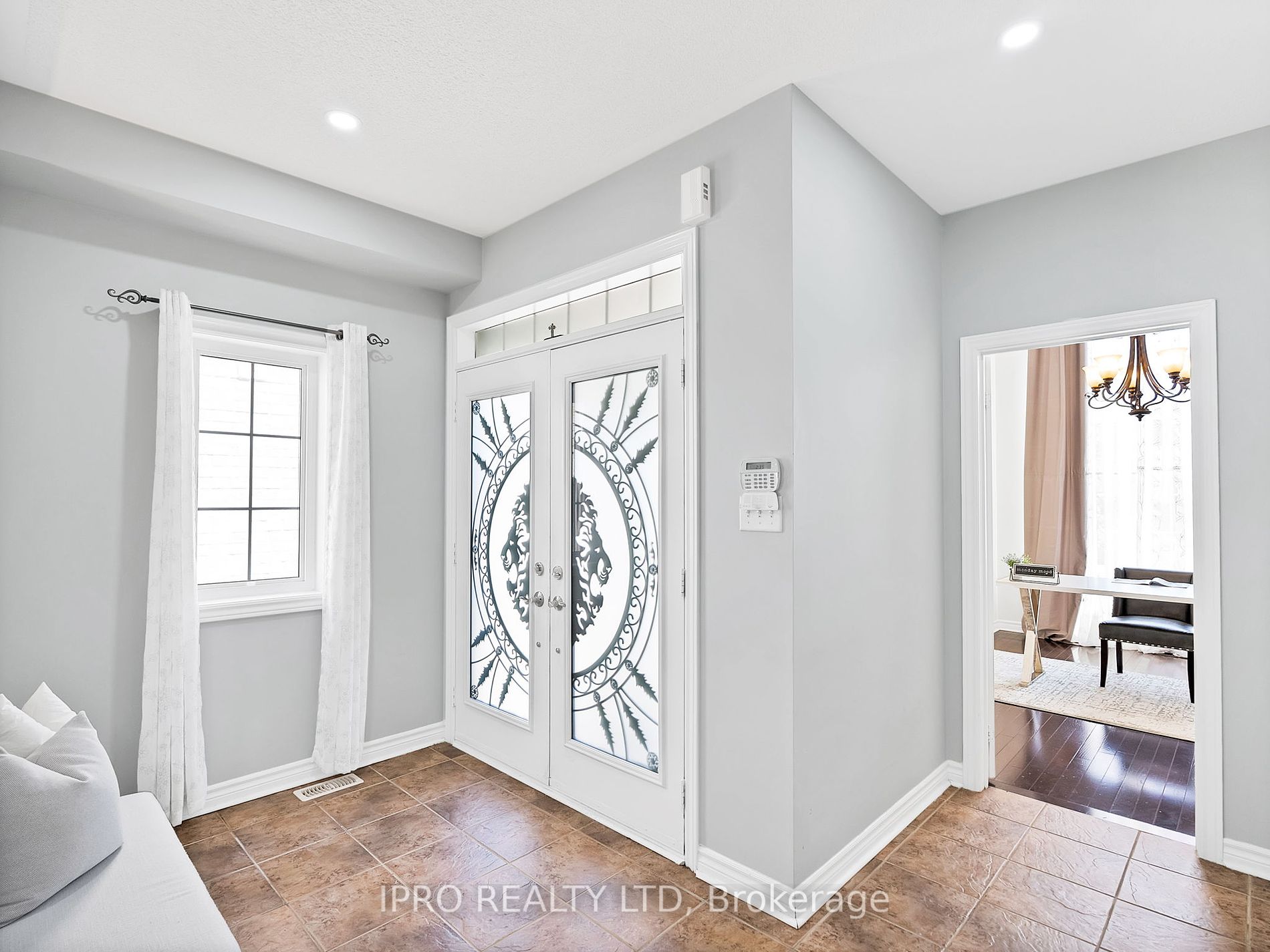 15 Oakhaven Road