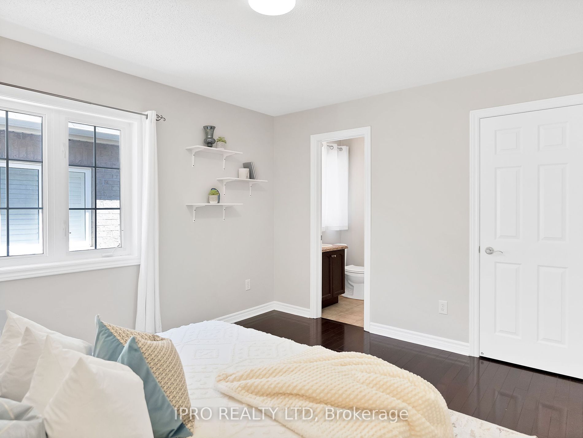 15 Oakhaven Road