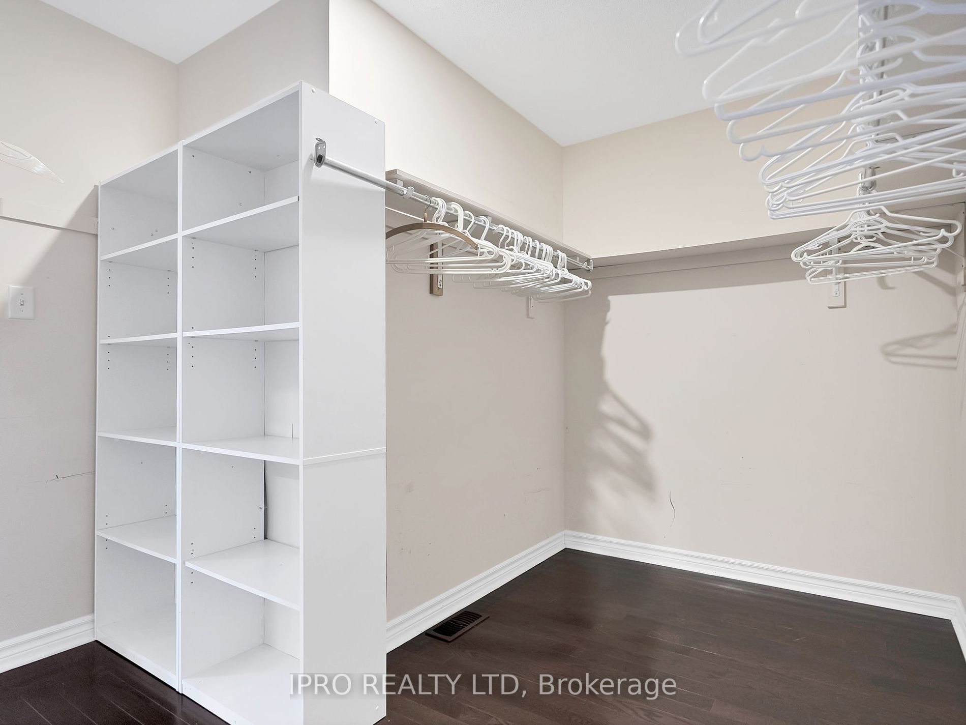 15 Oakhaven Road