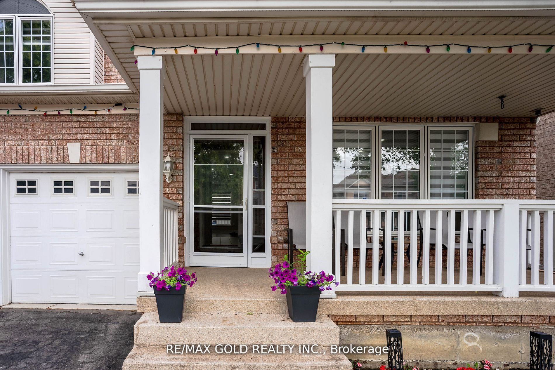8 Upshall Drive